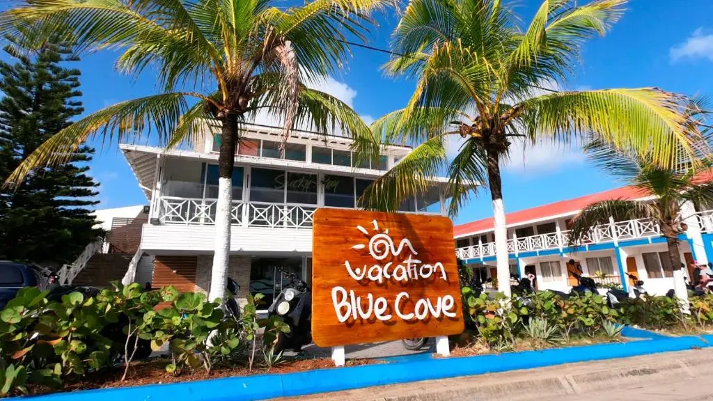 Hotel On Vacation Cove en San Andres, Colombia, ideal para parejas, familias y grupos de amigos.