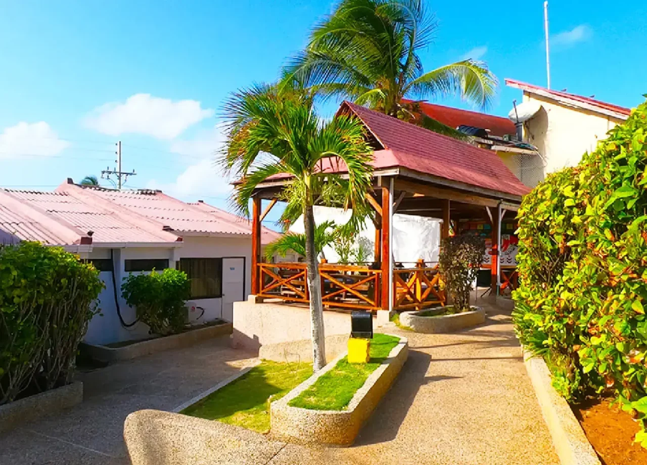 Sendero 2 hotel blue reef san andres