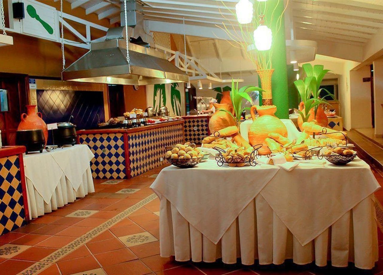 buffet-hotel-decameron-marazul-san-andres