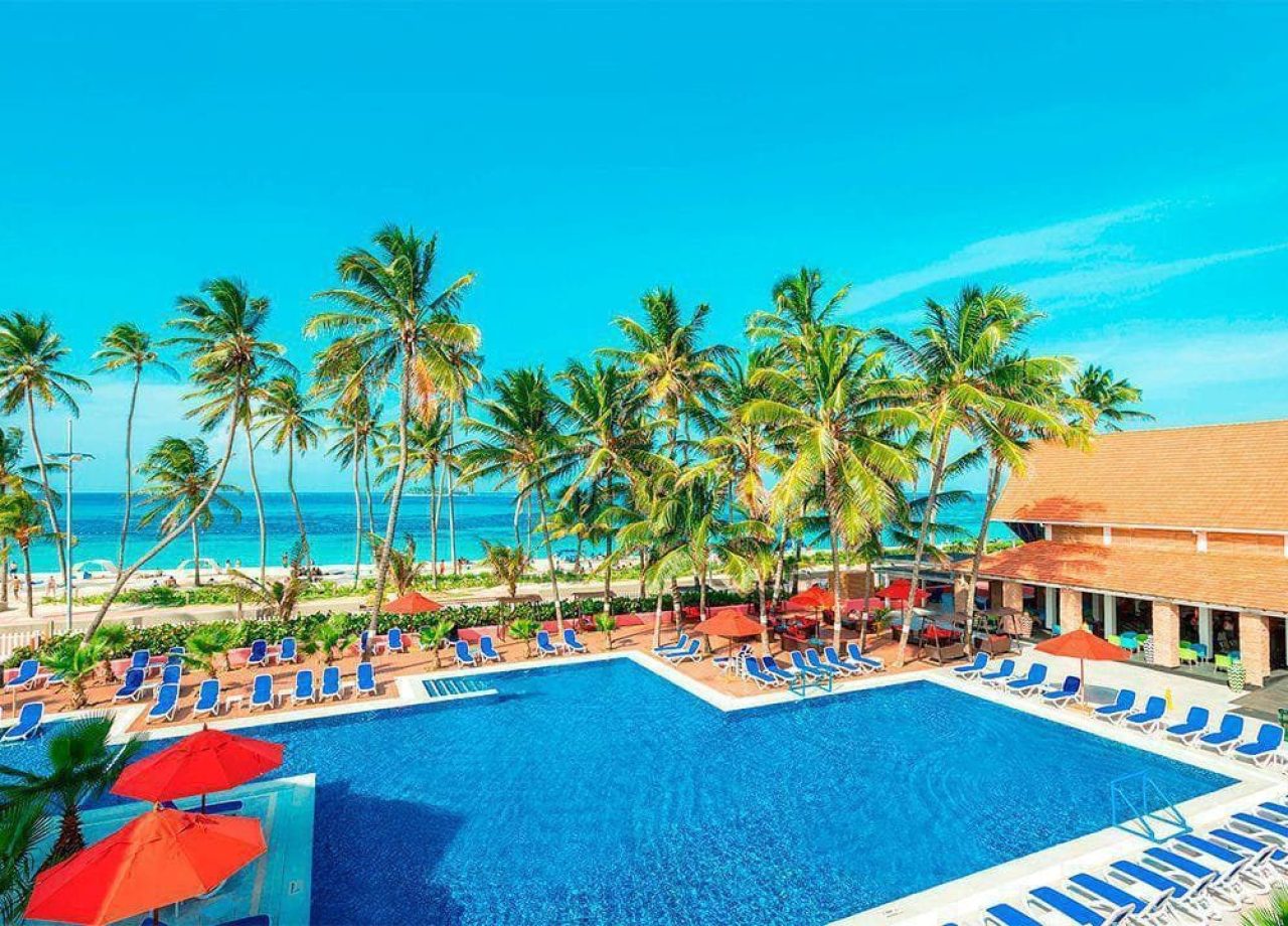 hotel-decamerón-isleño-piscina-panoramica