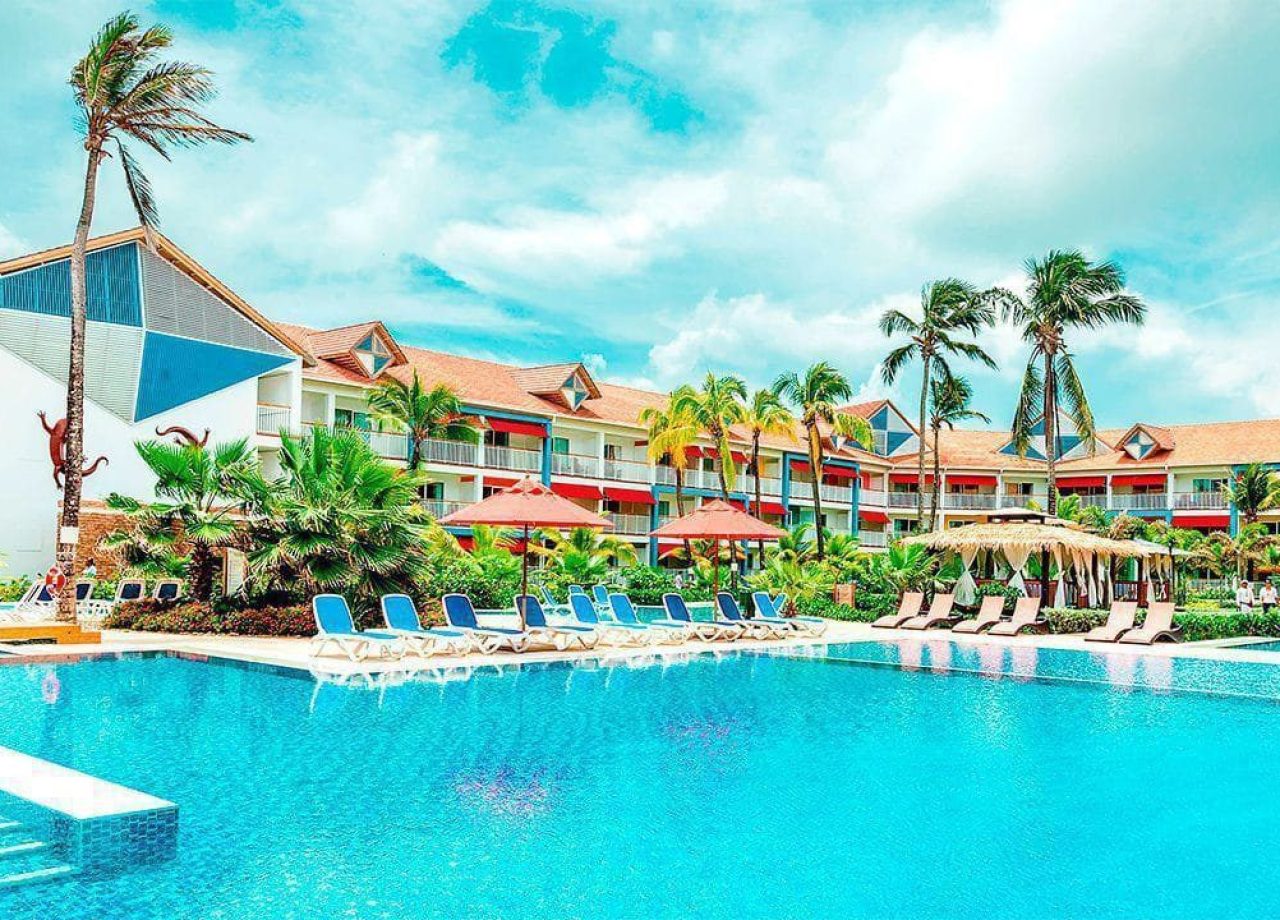 hotel-decamerón-isleño-piscina2