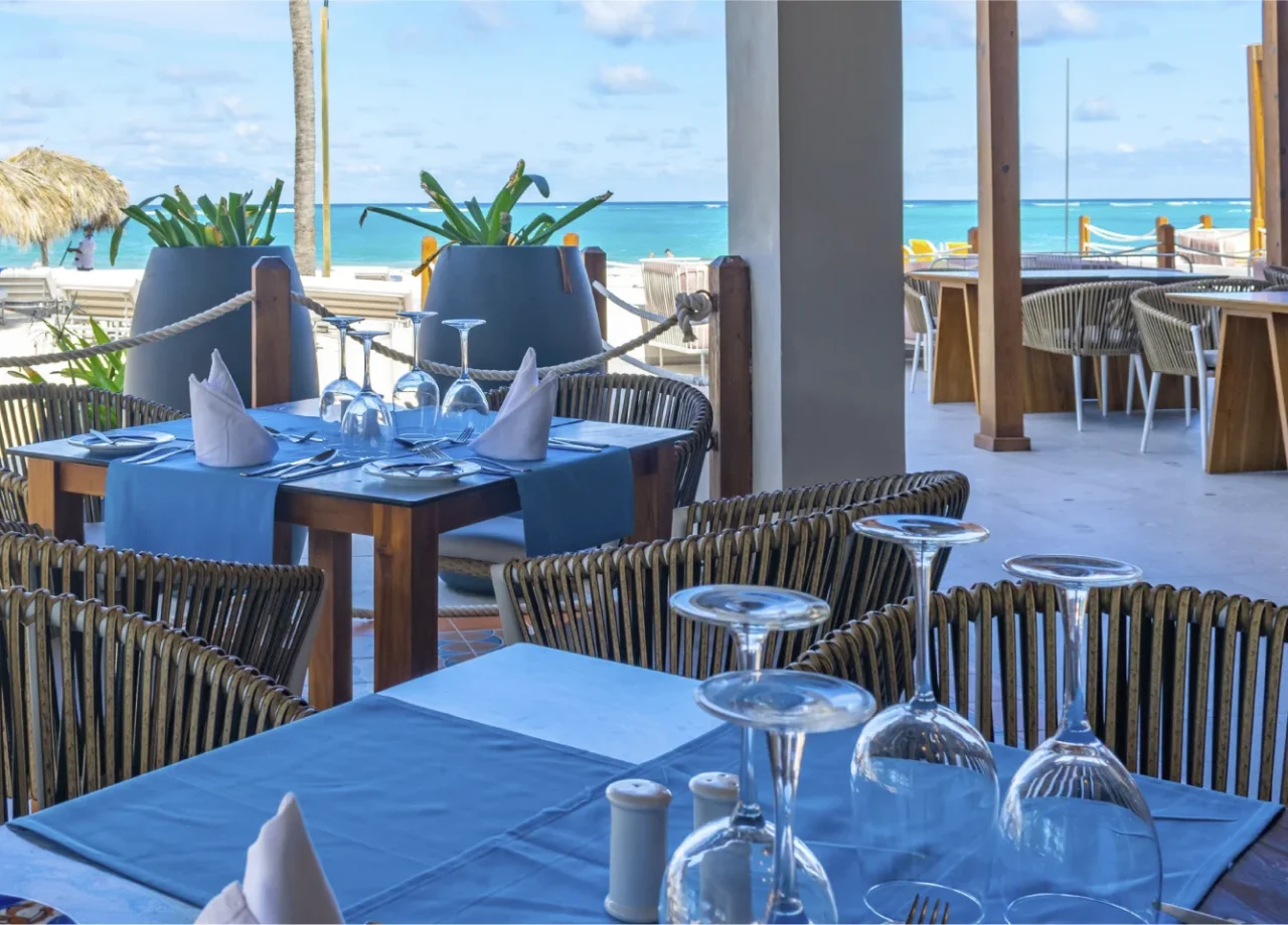 hotel tropical deluxe comedor playa punta cana