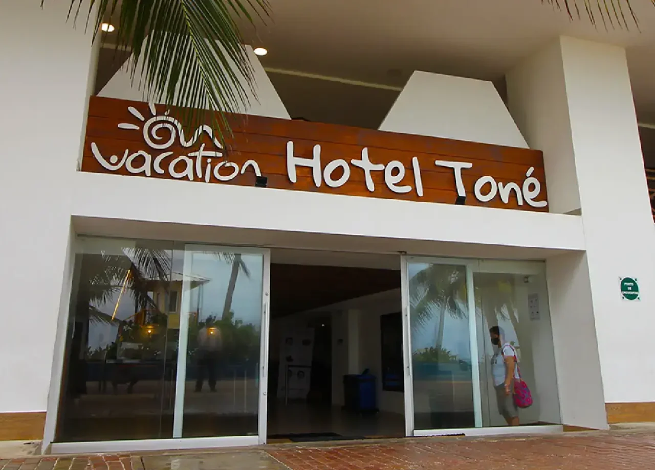 letrero hotel tone on vacation san andres