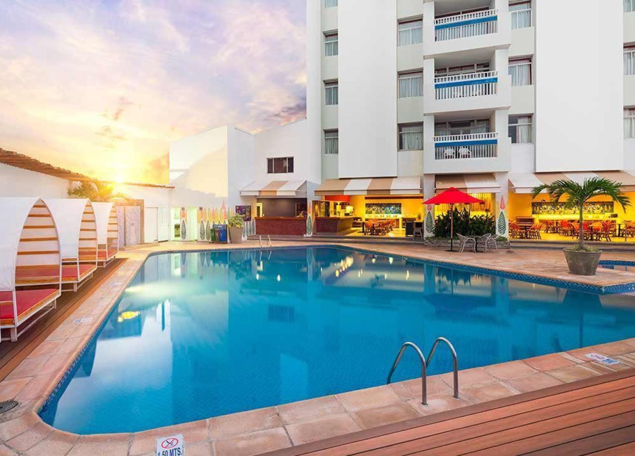 piscina-hotel-decameron-cartagena