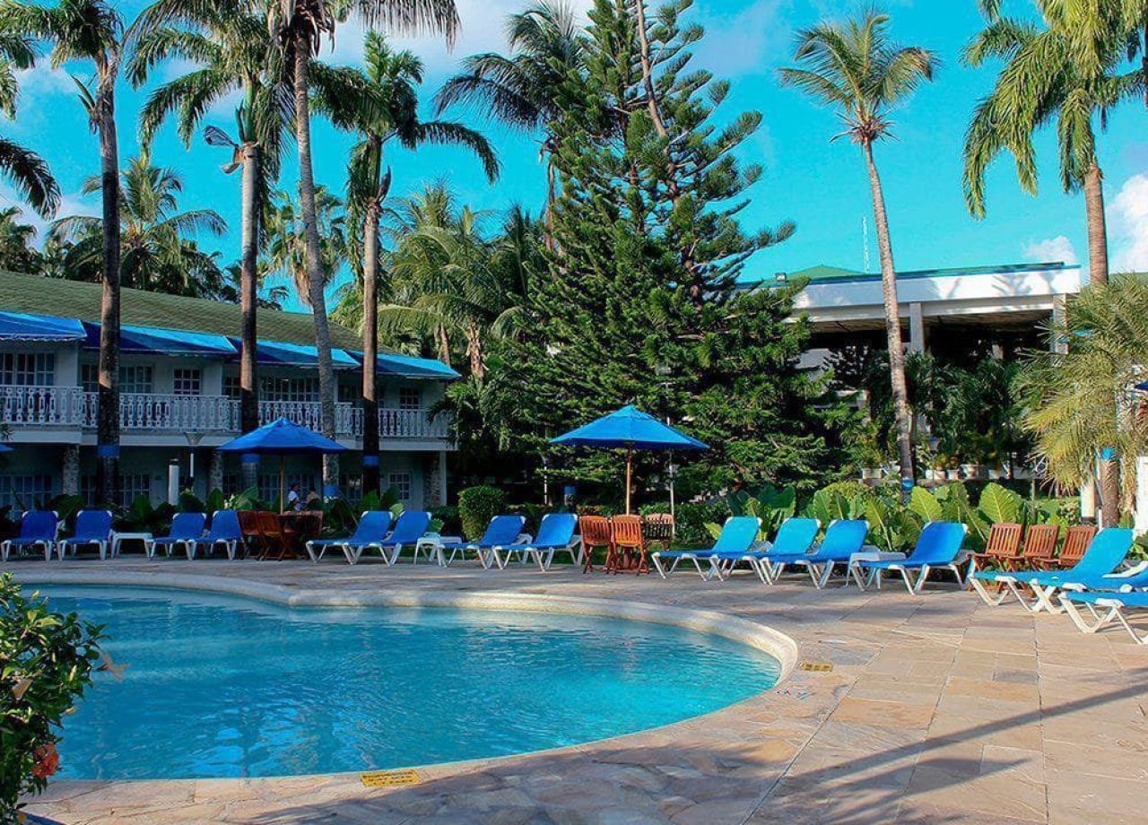 piscina-hotel-decameron-marazul-san-andres