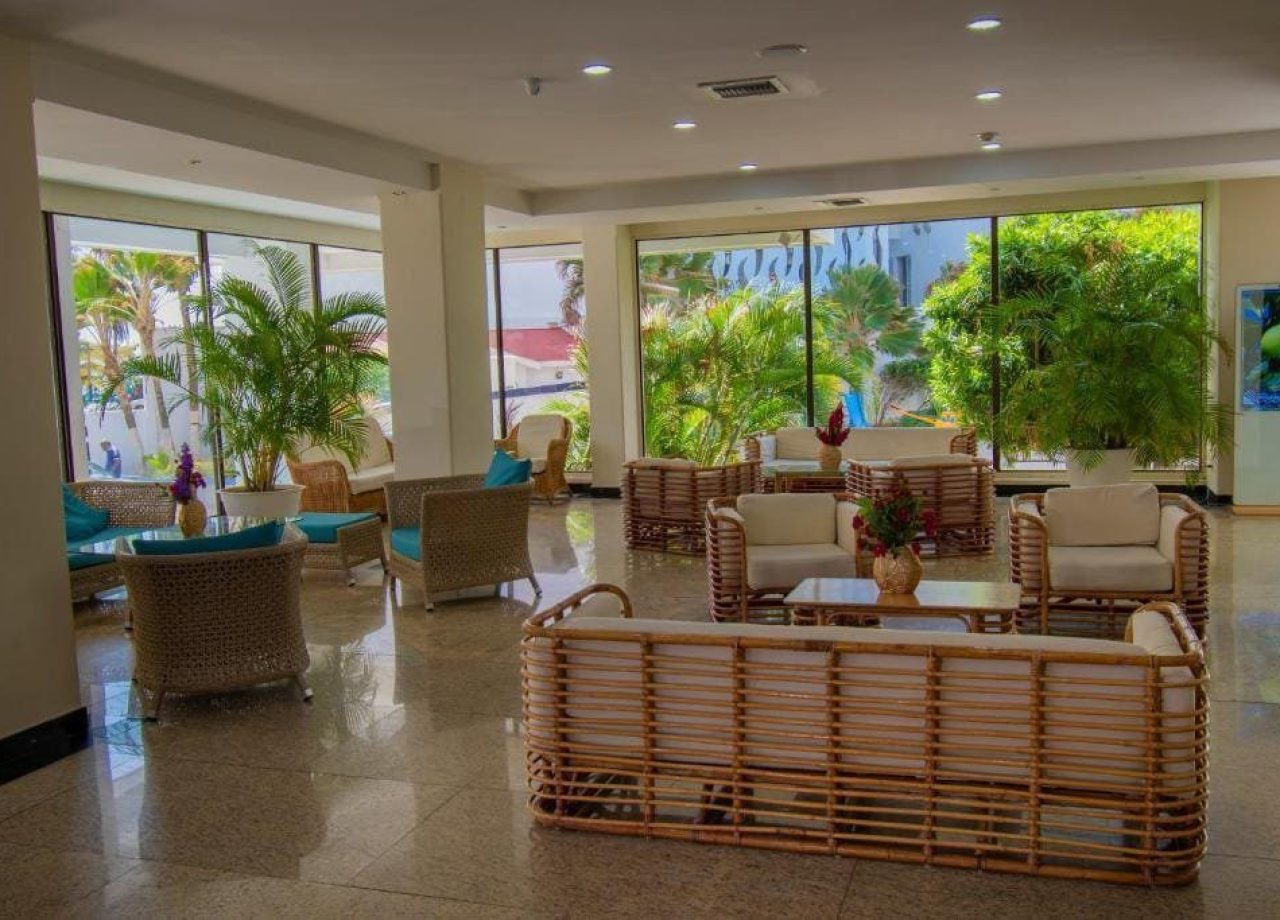 recepcion-hotel-arena-blanca-san-andres