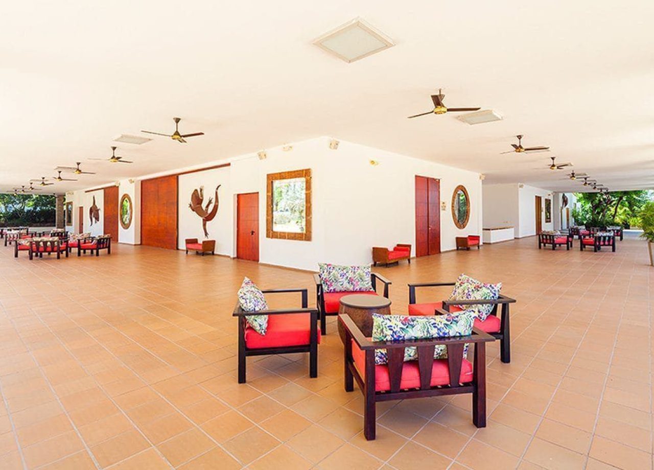 sala-hotel-decameron-baru