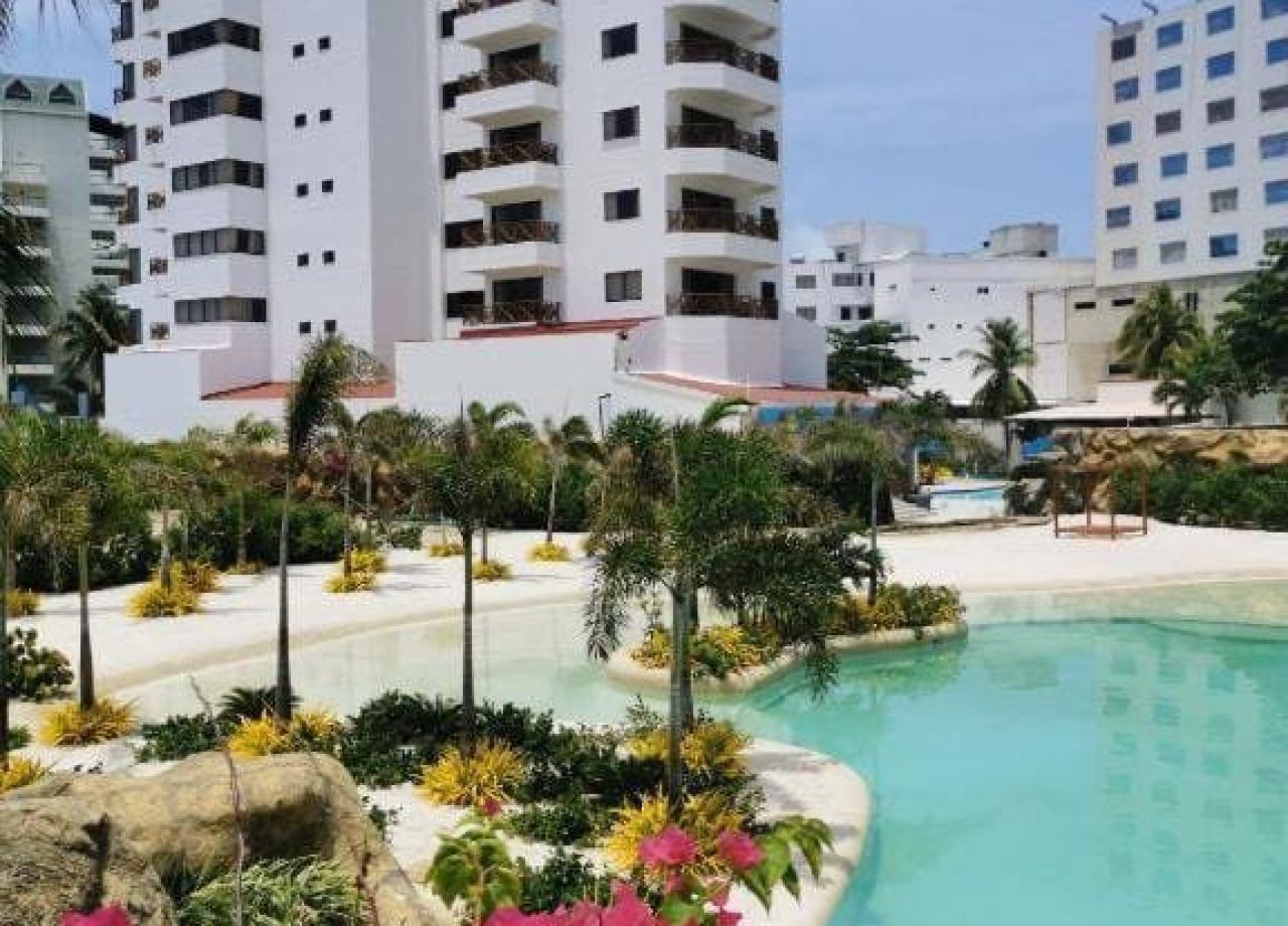 vista-piscina-hoel-arena-blanca